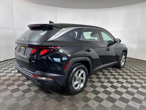 2023 Hyundai TUCSON SE