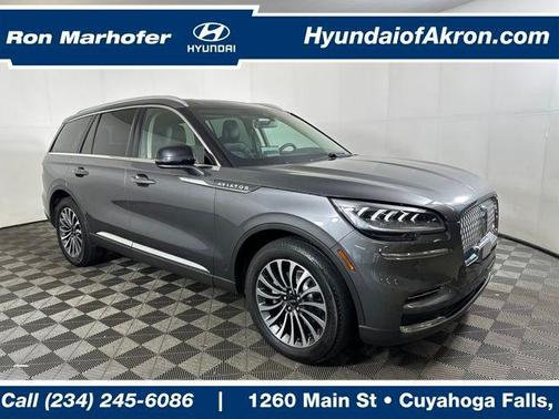 2022 Lincoln Aviator Standard AWD