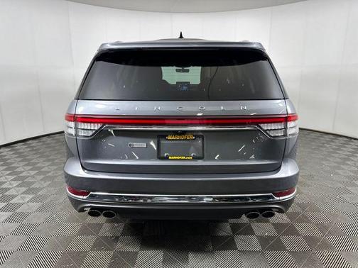 2022 Lincoln Aviator Standard AWD