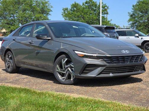 Ecotronic Gray 2025 Hyundai ELANTRA Sport