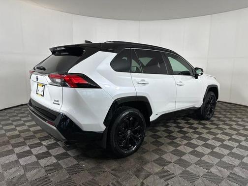2024 Toyota RAV4 Hybrid SE