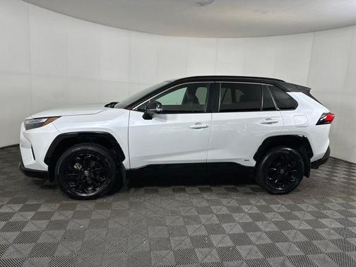 2024 Toyota RAV4 Hybrid SE