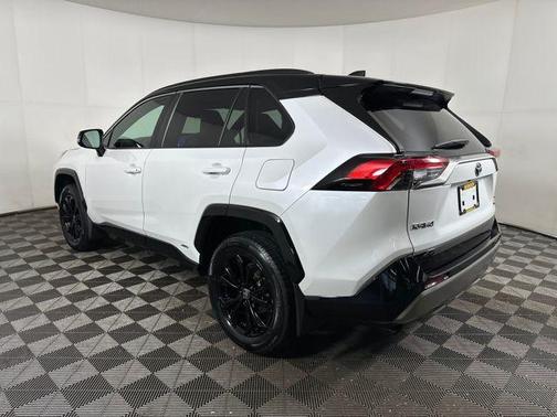 2024 Toyota RAV4 Hybrid SE