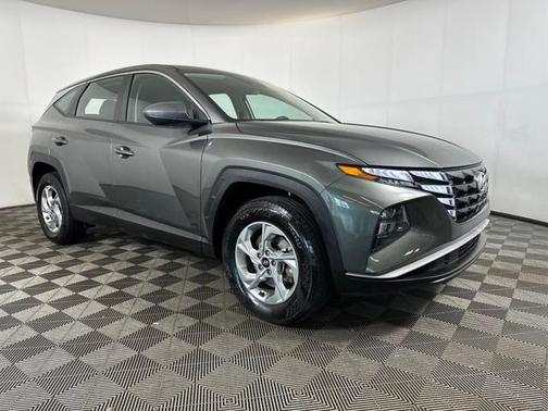 2023 Hyundai TUCSON SE