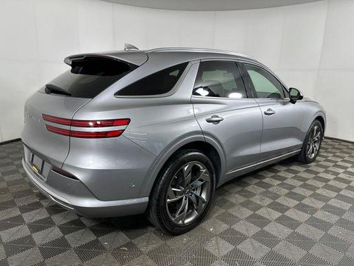 2023 Genesis Electrified GV70 Advanced AWD