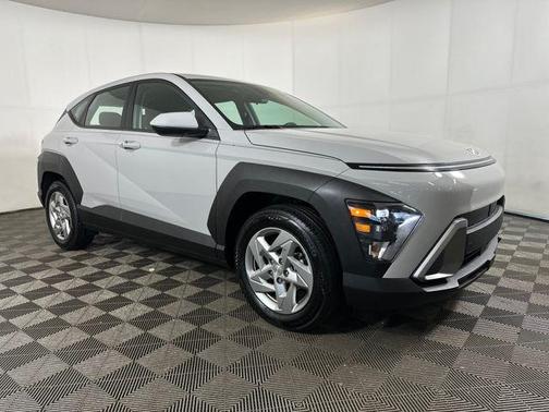 2025 Hyundai KONA SE