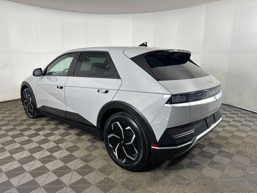 2022 Hyundai IONIQ 5 SEL