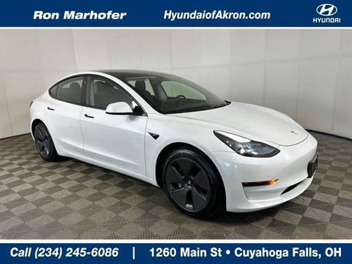 Pearl White Multi-Coat 2023 Tesla Model 3 Standard Range