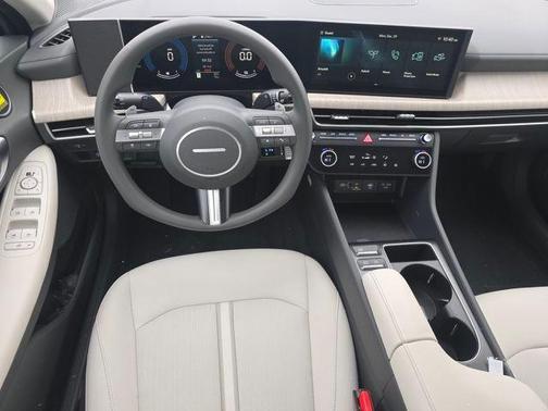 2026 Hyundai SONATA Hybrid Base