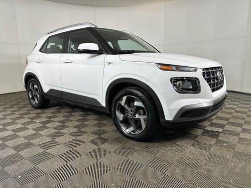 2023 Hyundai VENUE SEL