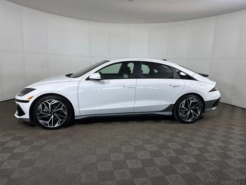 2024 Hyundai IONIQ 6 SEL