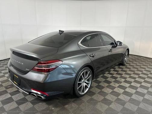 2022 Genesis G70 2.0T AWD