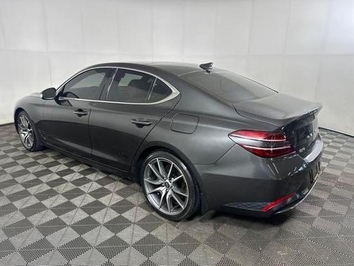 2022 Genesis G70 2.0T AWD