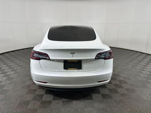 2022 Tesla Model 3 Standard Range