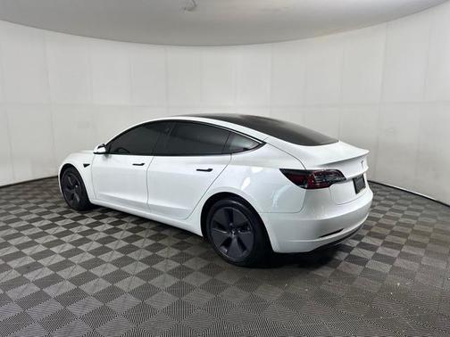 2022 Tesla Model 3 Standard Range