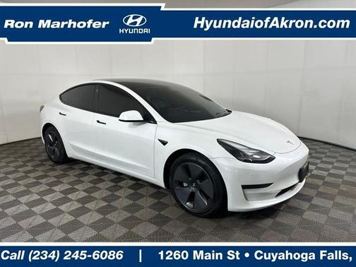 2022 Tesla Model 3 Standard Range