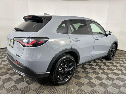 Urban Gray Pearl 2025 Honda HR-V AWD Sport