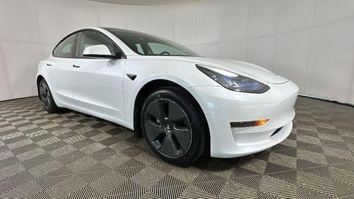 Pearl White Multi-Coat 2021 Tesla Model 3 Standard Range Plus