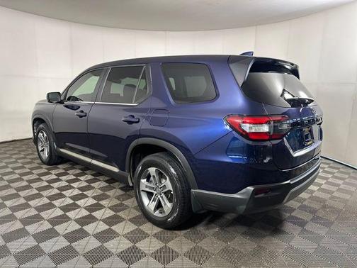 2023 Honda Pilot 2WD EX-L 7 Passenger