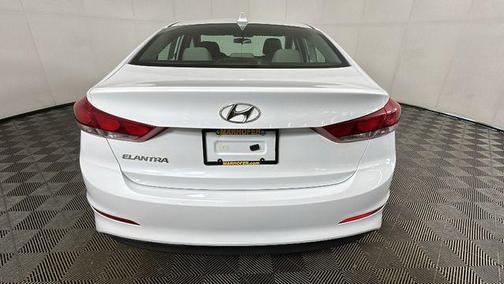 Quartz White Pearl 2017 Hyundai ELANTRA SE