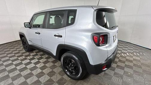 Glacier Metallic Clearcoat 2021 Jeep Renegade Sport