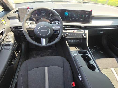 2025 Hyundai SONATA Hybrid SE