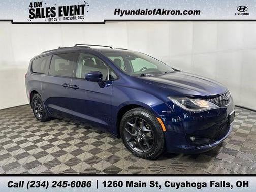 2019 Chrysler Pacifica Touring L