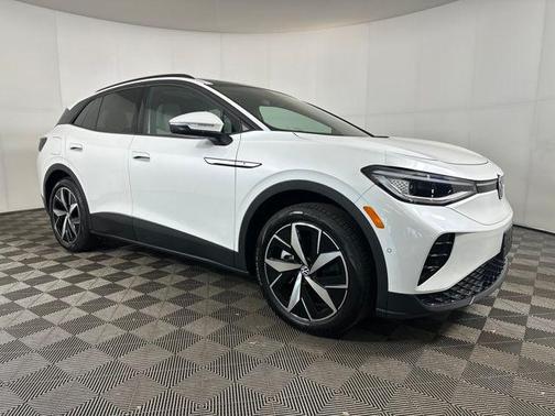 Opal White 2023 Volkswagen ID.4 S