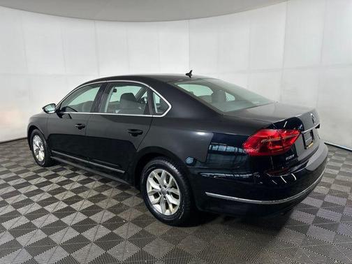 2016 Volkswagen Passat 1.8T S