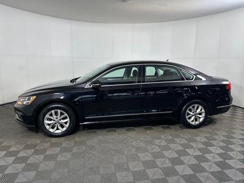 2016 Volkswagen Passat 1.8T S