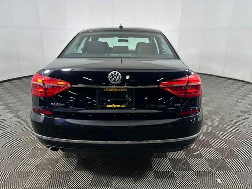 2016 Volkswagen Passat 1.8T S