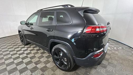 Diamond Black Crystal Pearlcoat 2018 Jeep Cherokee Limited