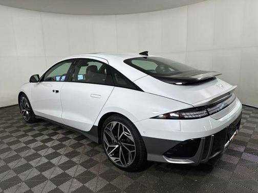 2023 Hyundai IONIQ 6 Limited