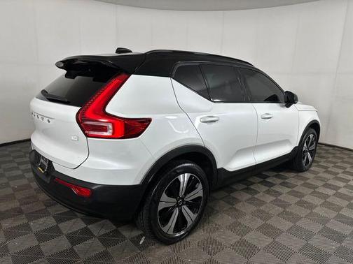 2023 Volvo XC40 Recharge Pure Electric Twin Plus