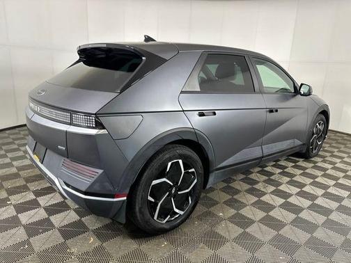 2022 Hyundai IONIQ 5 SEL