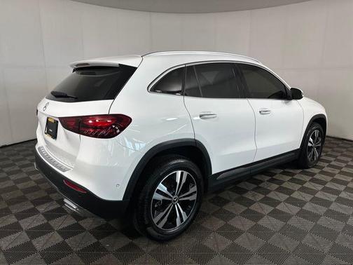 2024 Mercedes-Benz GLA 250 Base