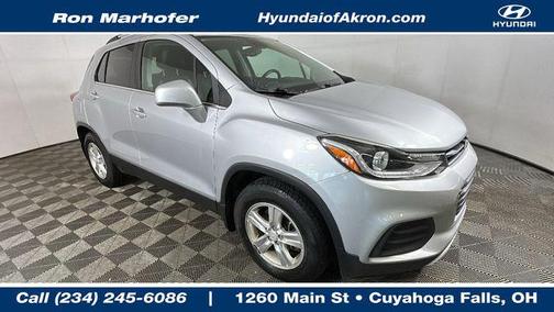 Silver Ice Metallic 2017 Chevrolet Trax LT
