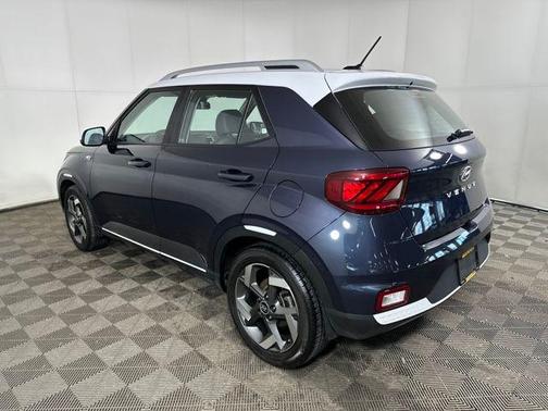 2023 Hyundai VENUE Limited
