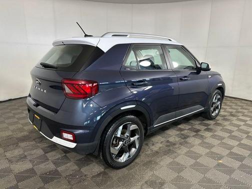 2023 Hyundai VENUE Limited