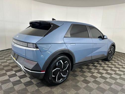 2022 Hyundai IONIQ 5 SEL