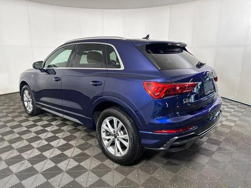 2022 Audi Q3 45 S line Premium