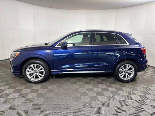 2022 Audi Q3 45 S line Premium
