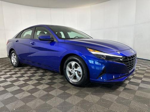 2023 Hyundai ELANTRA SE