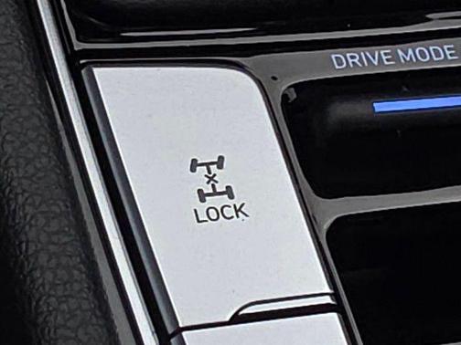 2025 Hyundai SANTA CRUZ SE