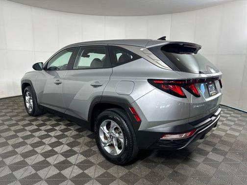 2023 Hyundai TUCSON SE