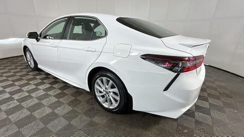 Ice Cap 2024 Toyota Camry SE