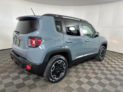 2016 Jeep Renegade Trailhawk