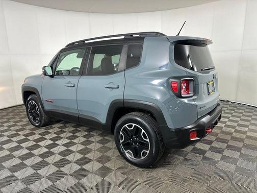 2016 Jeep Renegade Trailhawk