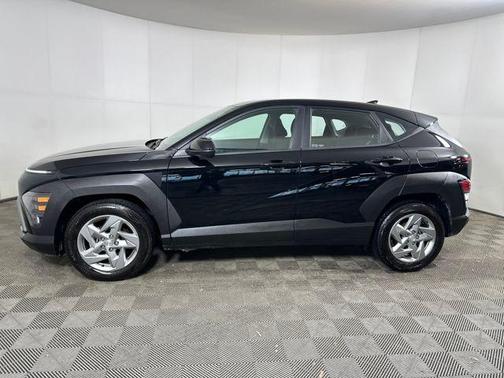 2025 Hyundai KONA SE