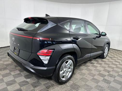 2025 Hyundai KONA SE